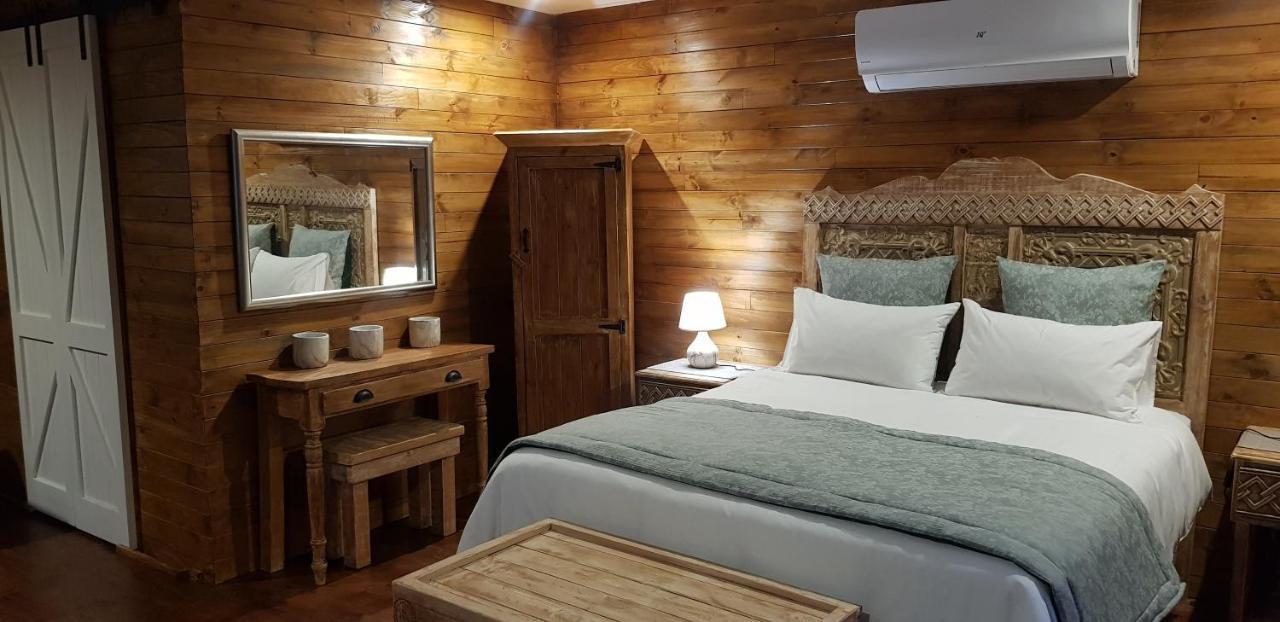 River Rock Lodge Parys Luaran gambar