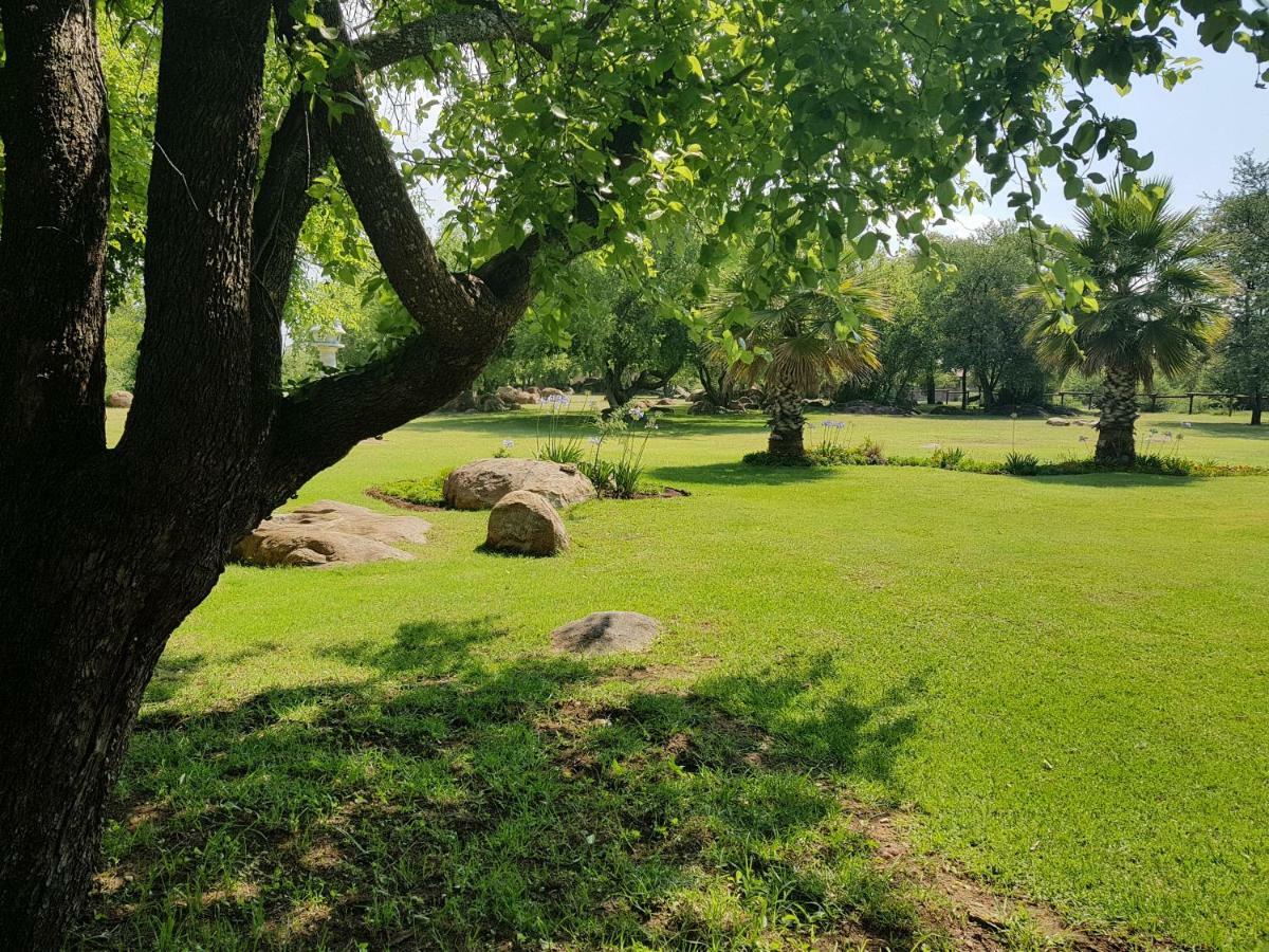 River Rock Lodge Parys Luaran gambar